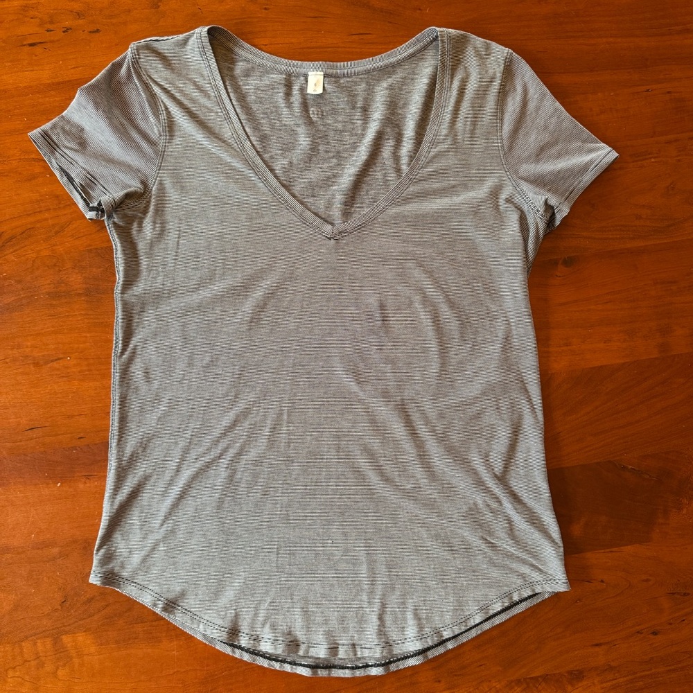 Lululemon V-Nexk Striped Short Sleeve Shirt